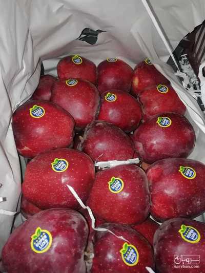 فروش سیب قرمز
