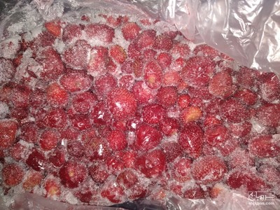 فروش توت فرنگی منجمد