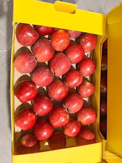 فروش سیب قرمز