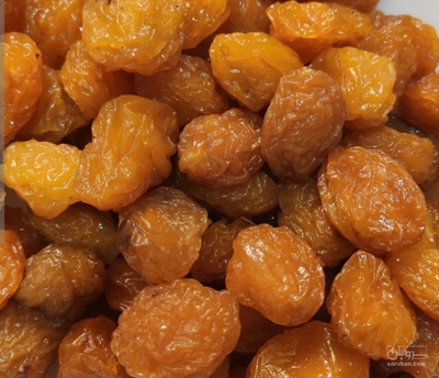 فروش آلو بخارا