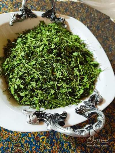 فروش  جعفری خشک  (گیاه‌ دارویی)