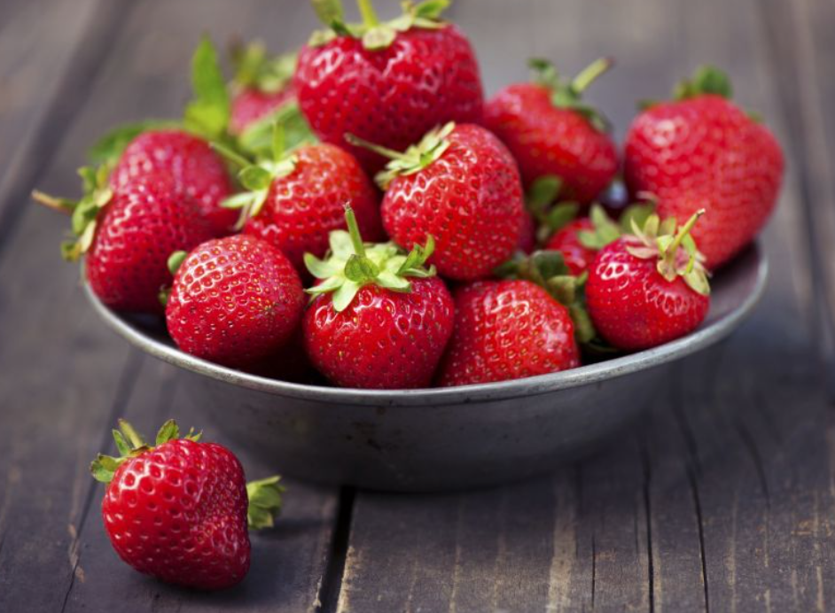 فروش توت فرنگی