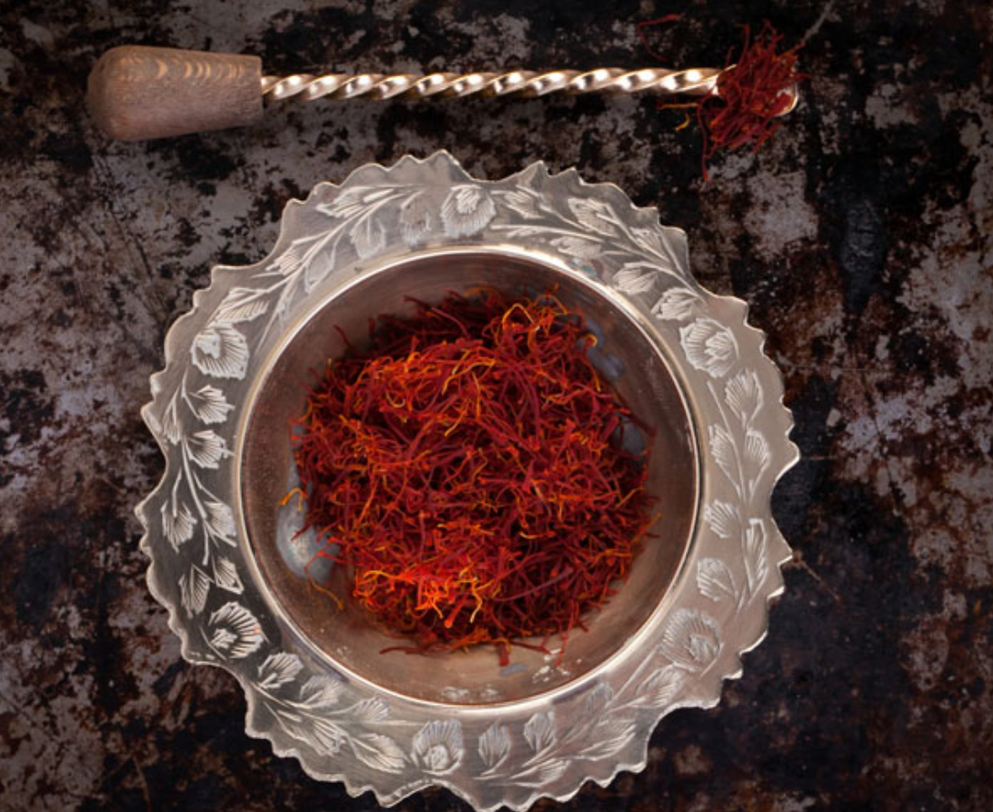 فروش زعفران (گیاه‌ دارویی) نگین