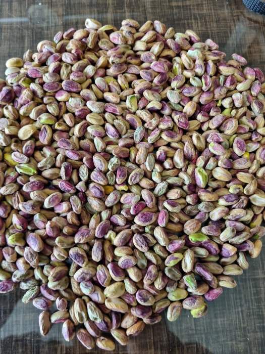 فروش مغز پسته گلدار احمدآقایی