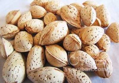 فروش بادام