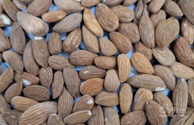 فروش بادام