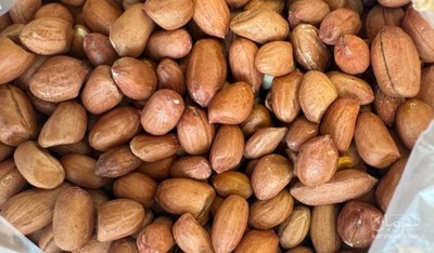 فروش بادام زمینی