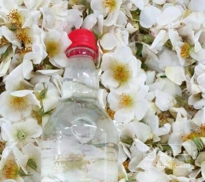 فروش عرق نسترن