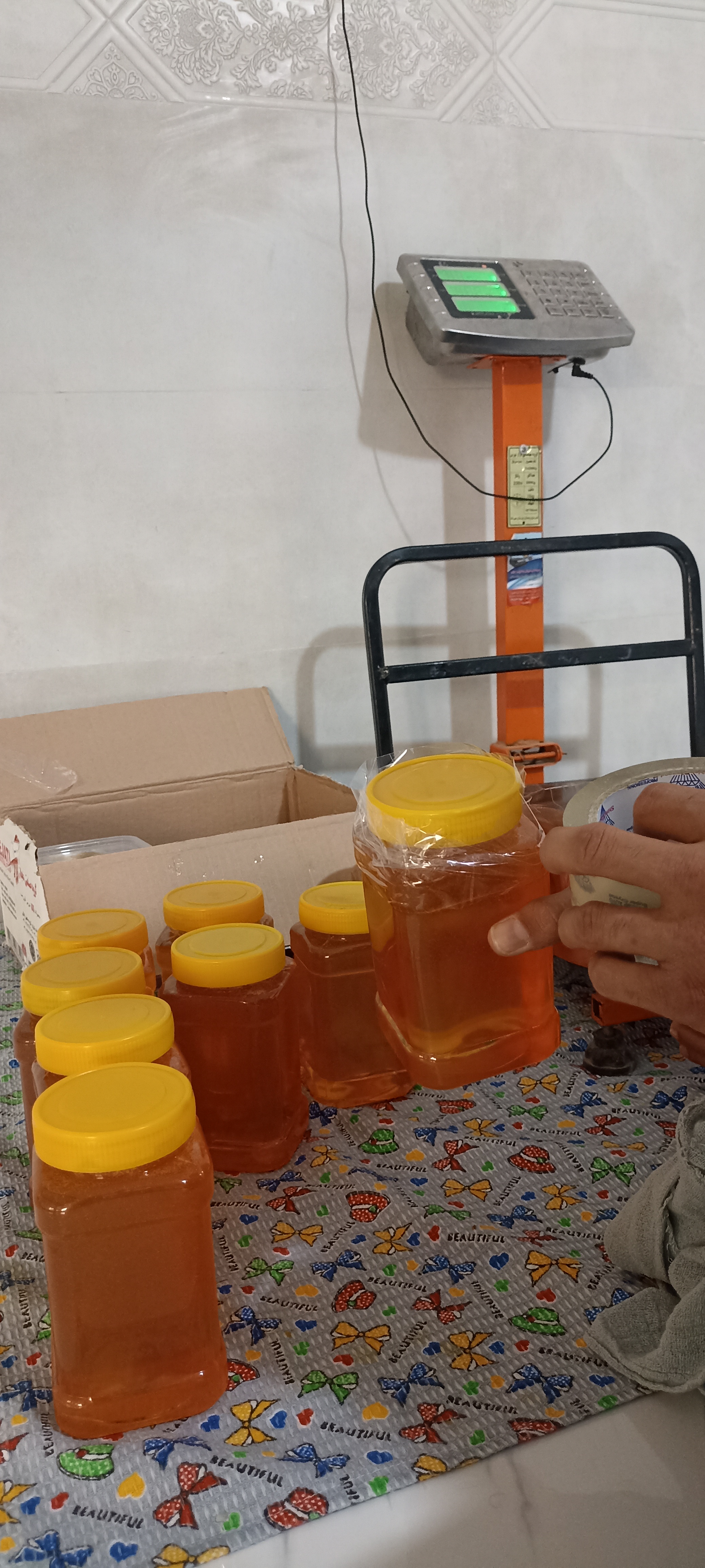 فروش عسل طبیعی به شرط آزمایش