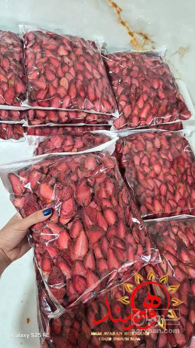 فروش توت فرنگی خشک